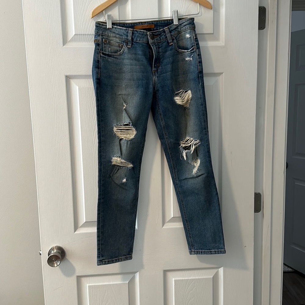 Joes relaxed denim boyfriend jeans in low to mid rise